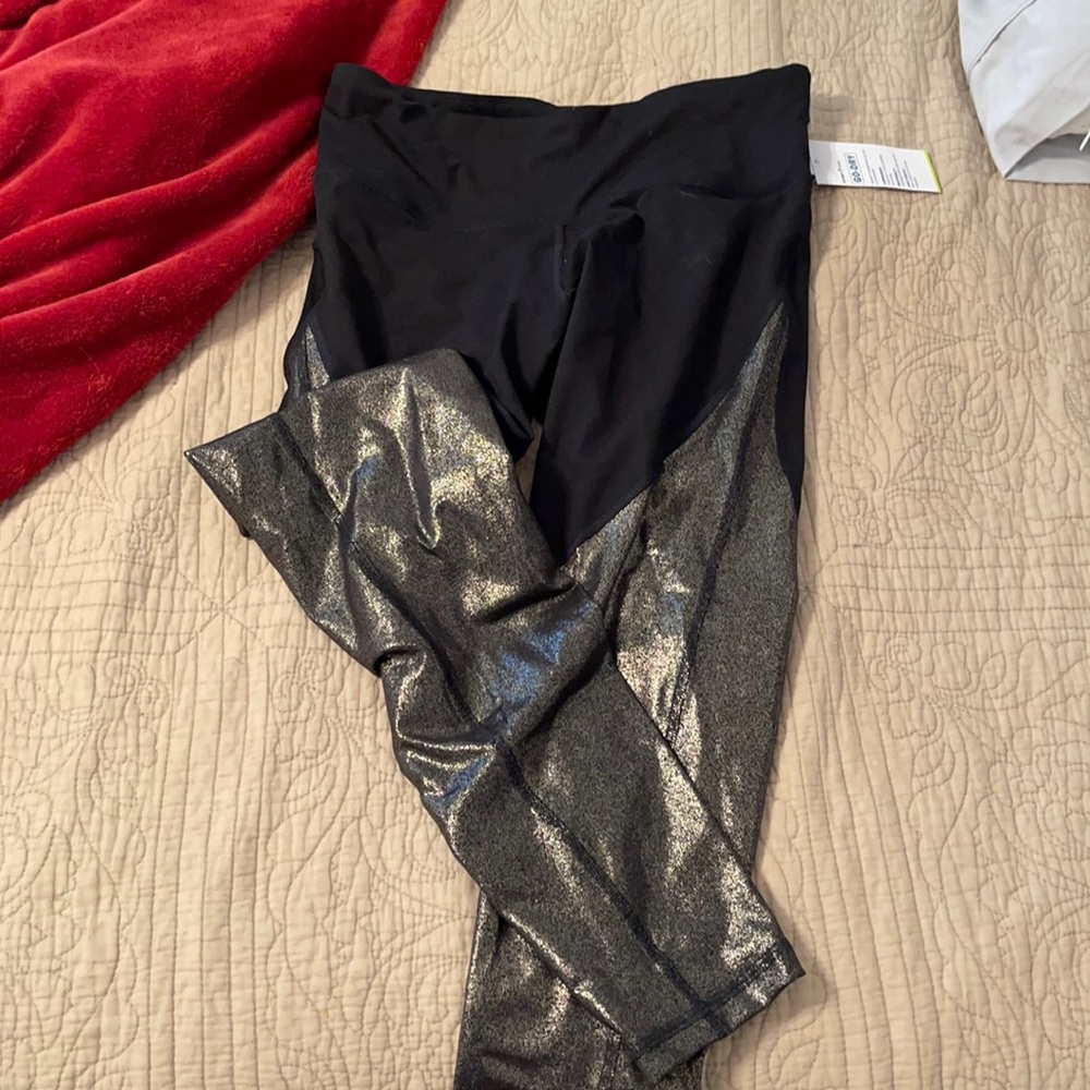 Athletic leggings
